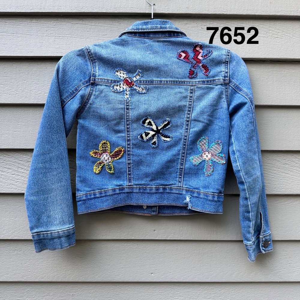 Old Navy Kids Blue Denim Trucker Jacket Floral Embroidered Patches Size M 8